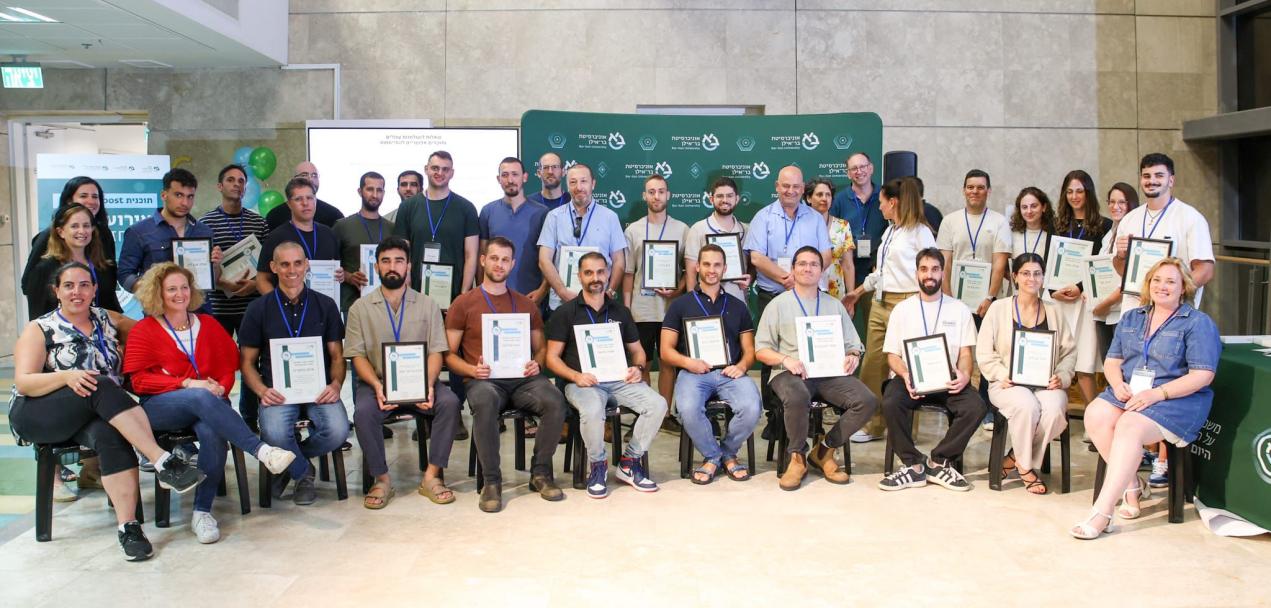 Mentorboost Is Back and Seeking Mentors