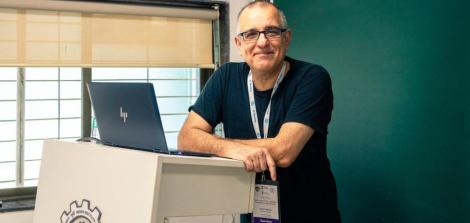 פרופ' אמיר לשם נתן שתי הרצאות במומביי