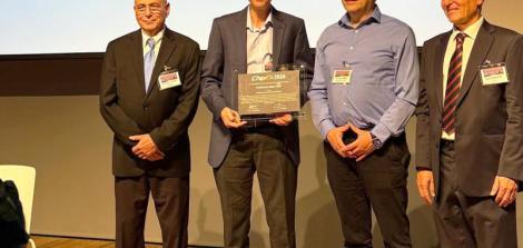 פרופ' אלכס פיש זכה בפרס Global Industry Leader